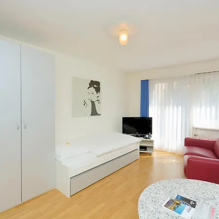 Center - Crown 13 Apartment
